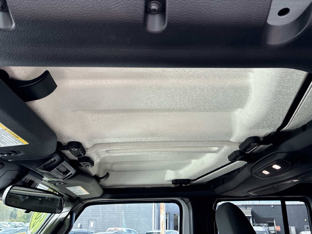 Used 2024 Silver Jeep Sport S image 22