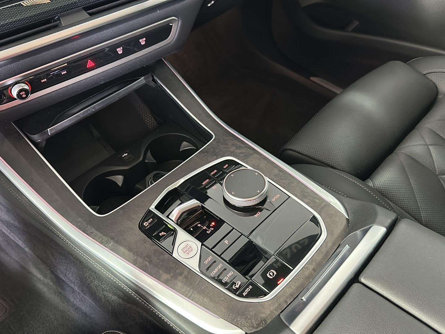 Used 2024 Skyscraper Grey Metallic BMW xDrive40i image 22