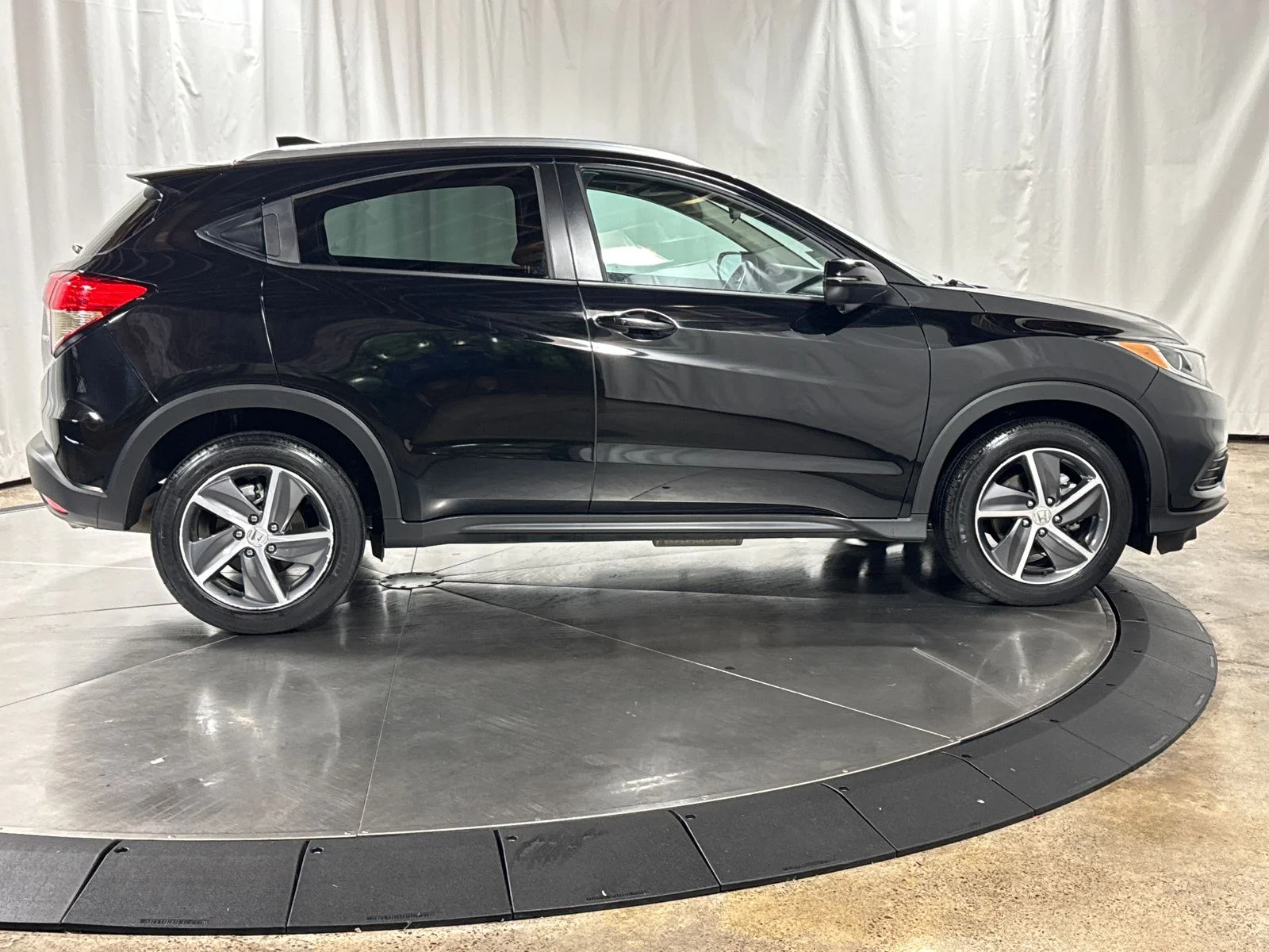 Certified Used 2021 Crystal Black Pearl Honda EX image 6