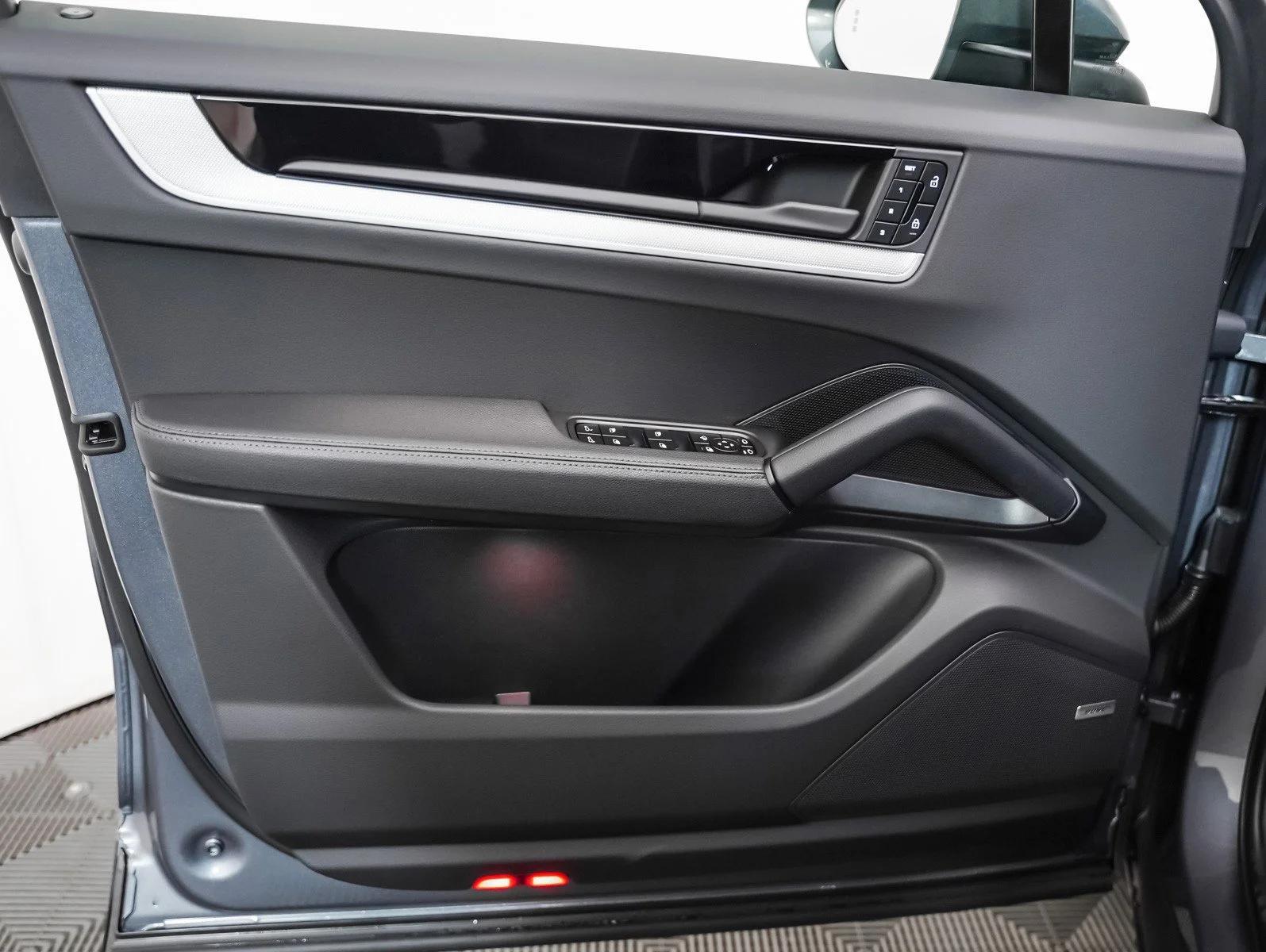 New 2026 VANADIUM GREY Porsche  image 24