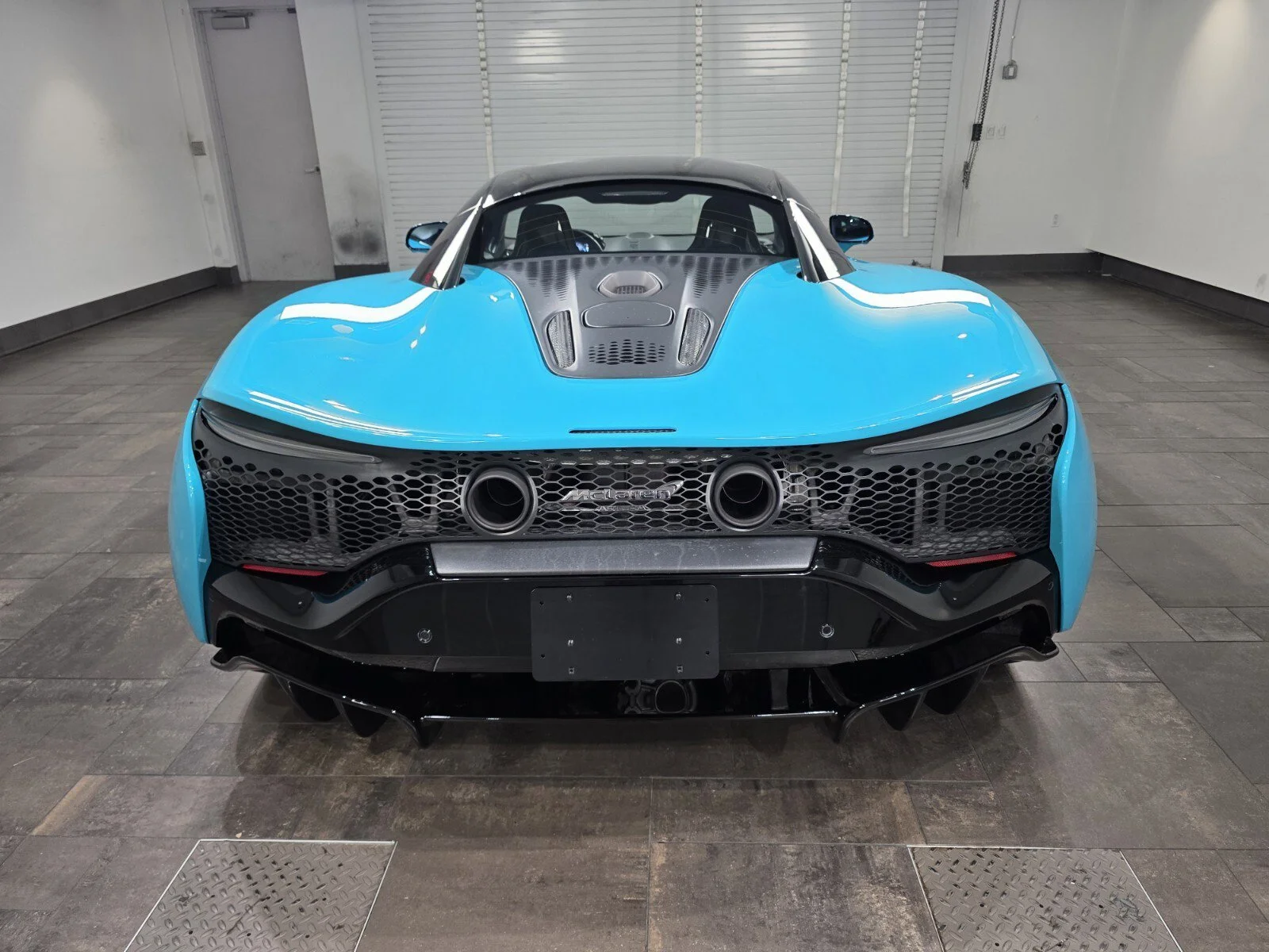 Used 2025 MSO Tokyo Cyan McLaren TechLux Coupe image 5