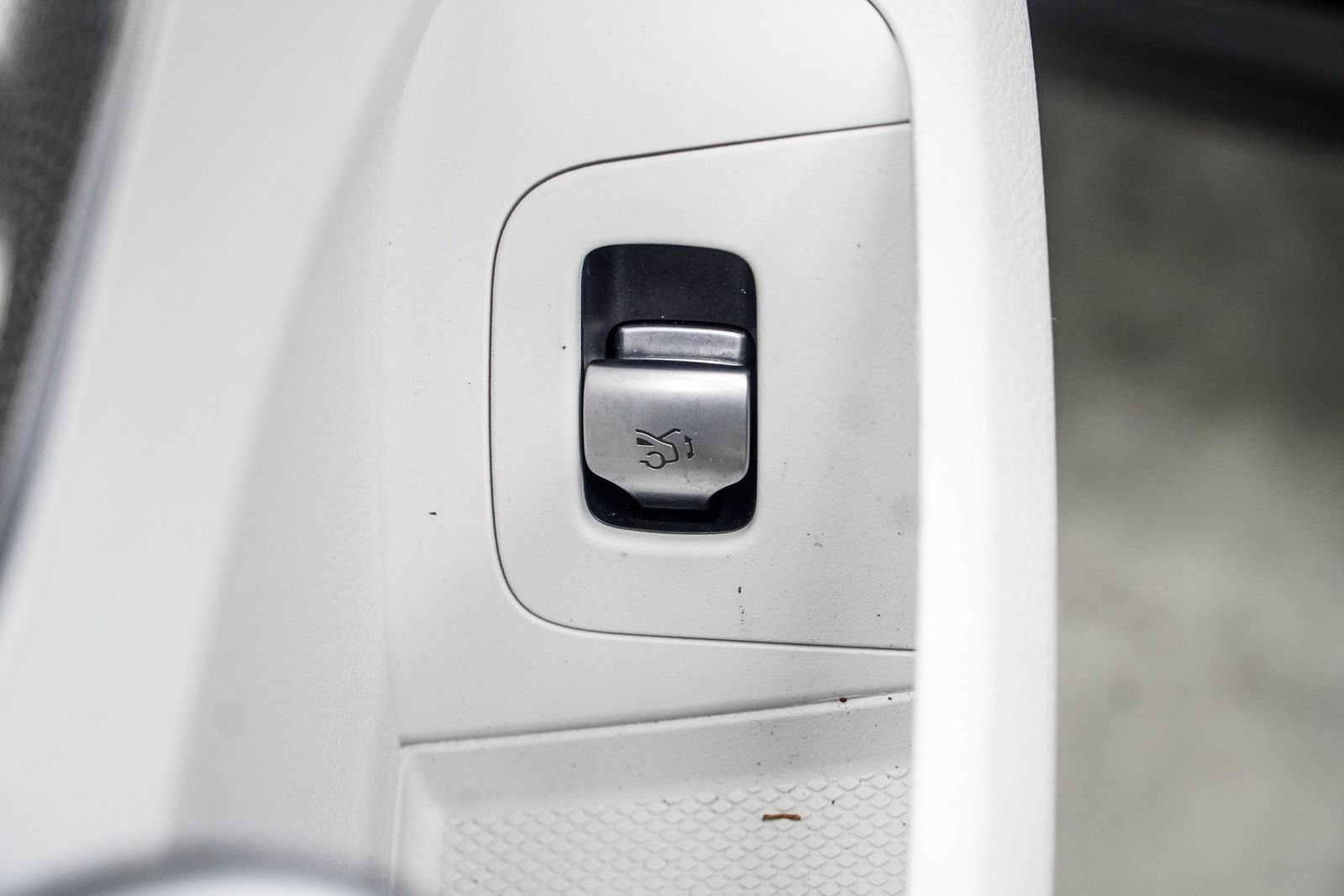 Used 2025 Gray Mercedes-Benz 500 Sedan image 35