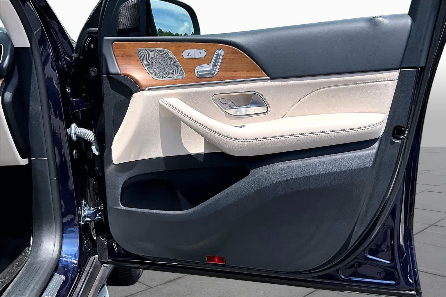 Used 2022 Lunar Blue Metallic Mercedes-Benz GLE 350 image 23
