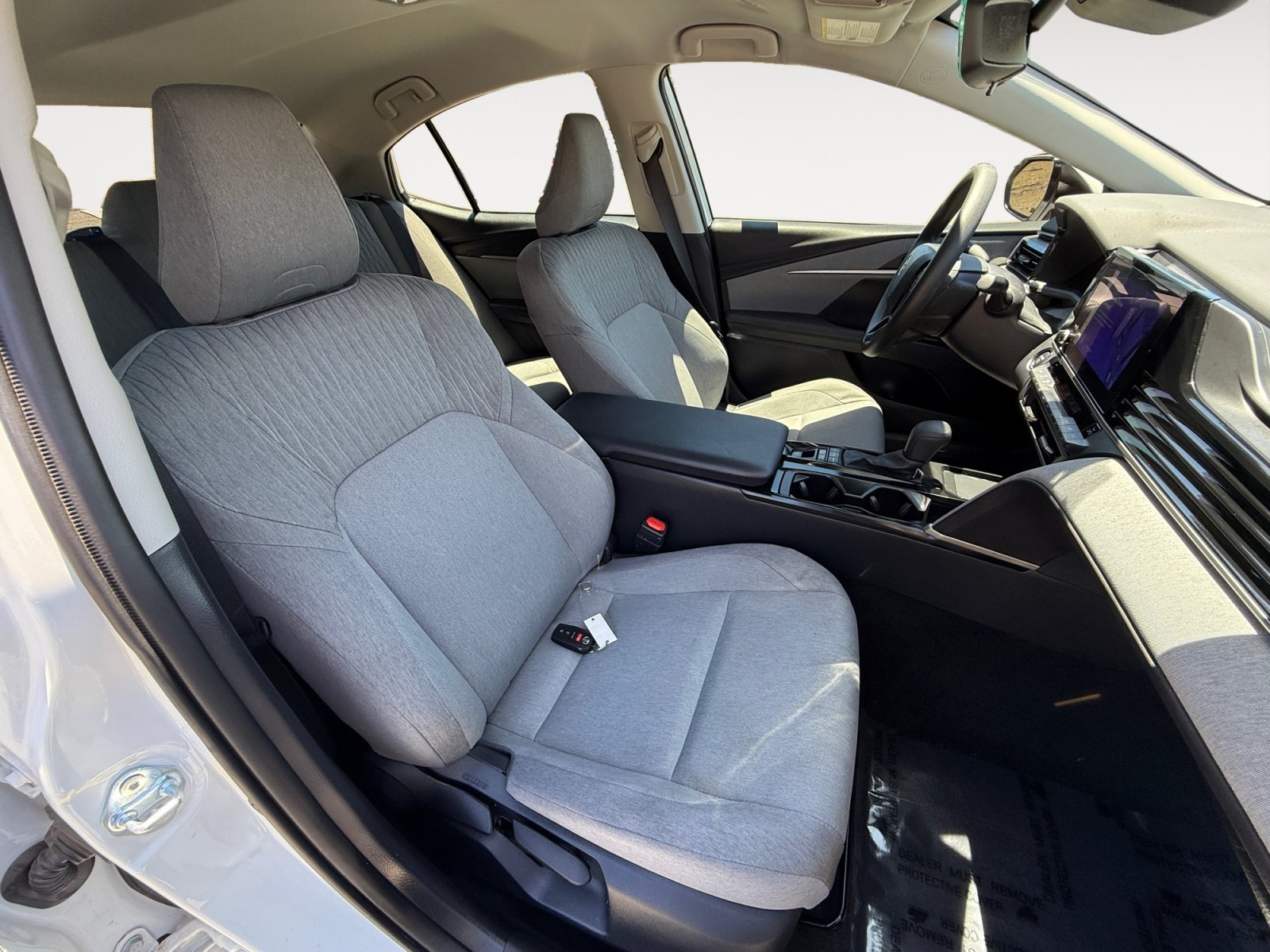Used 2026 Ice Toyota LE image 19