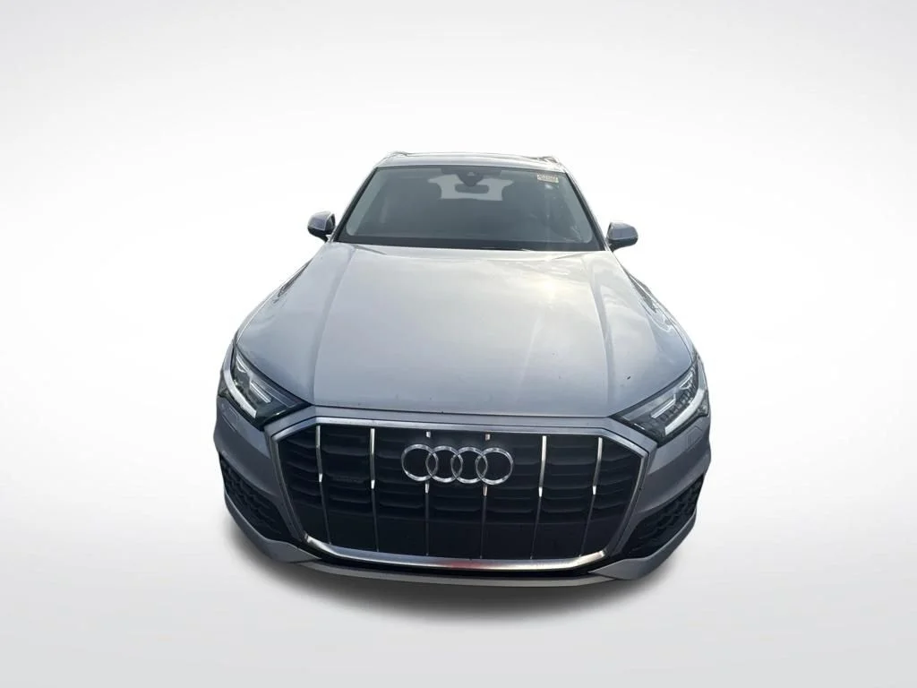 Used 2022 Florett Silver Metallic Audi 55 Premium image 3