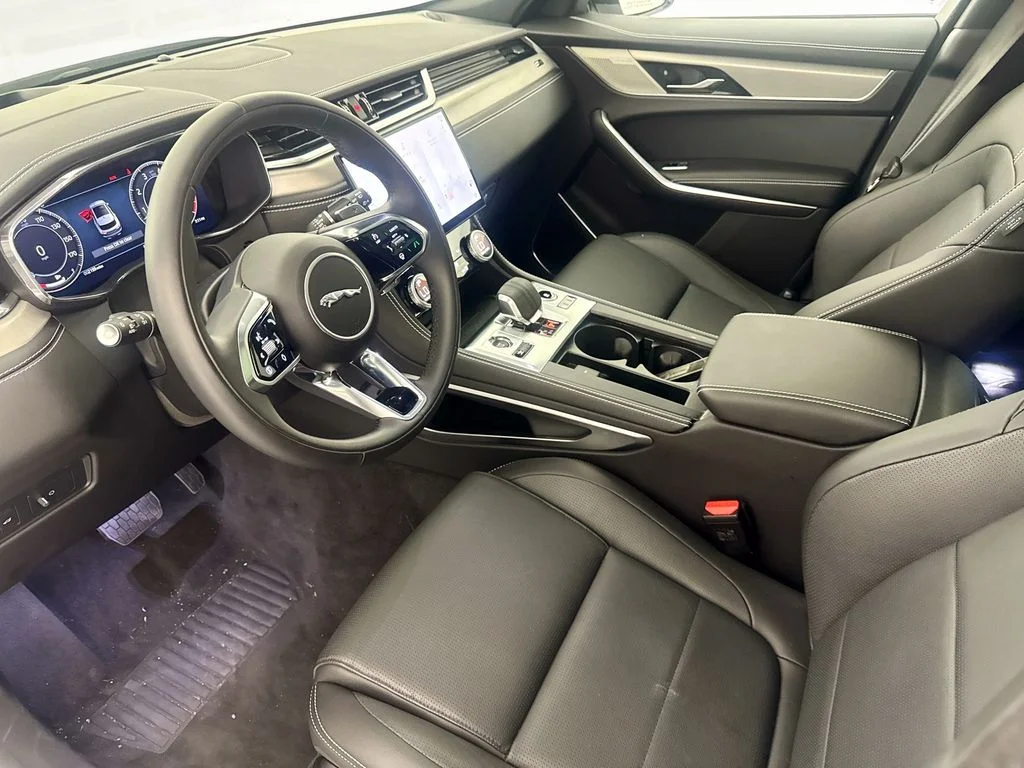 2026 Jaguar F-Pace R-Dynamic S - Photo 8