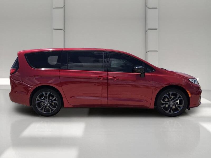 2026 Chrysler Pacifica Select - Photo 6