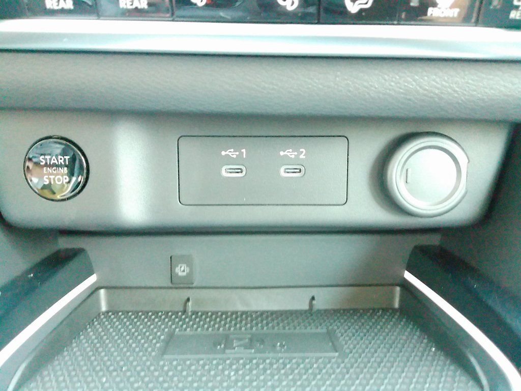 2025 Nissan Rogue SL - Photo 42