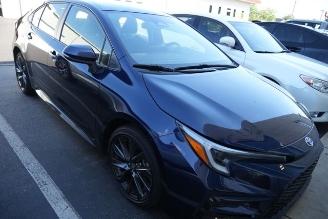 Certified Used 2025  Toyota SE image 1