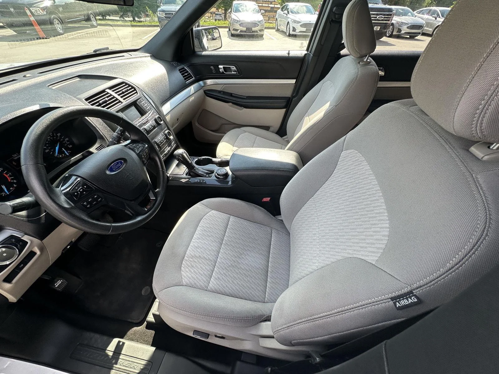 Used 2018 Oxford White Ford Base image 10