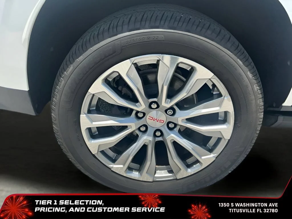 Used 2022 White Frost Tricoat GMC Denali image 42