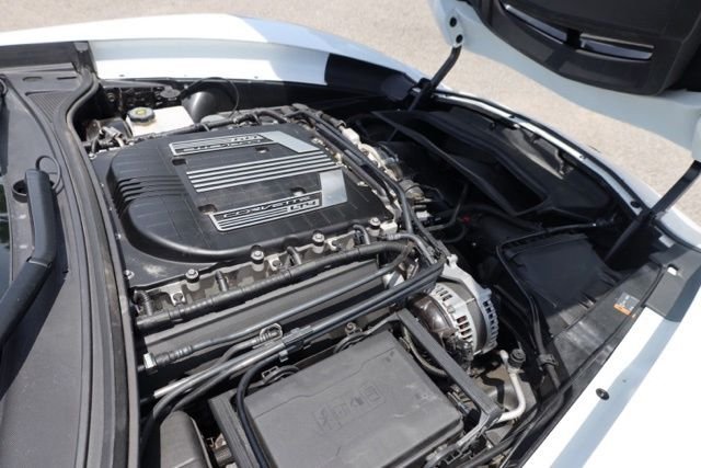 Used 2016 White Chevrolet Z06 image 31