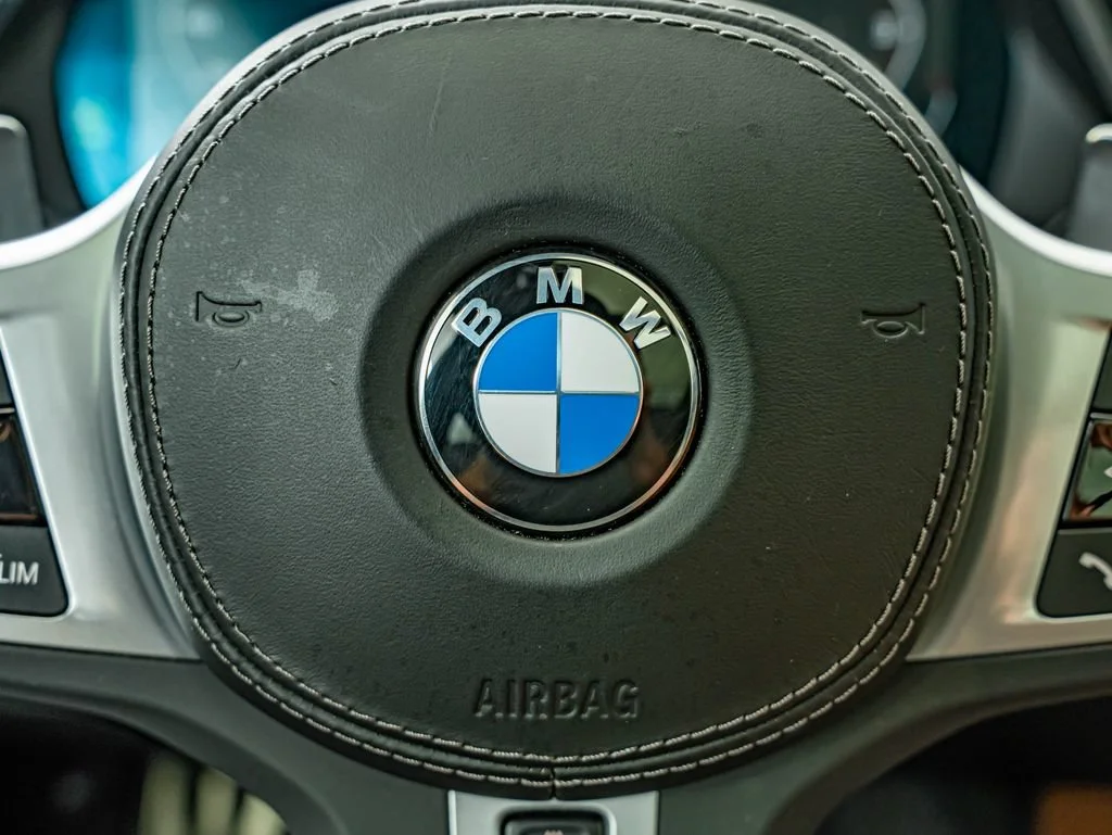 Used 2023 Phytonic Blue Metallic BMW M50i image 22