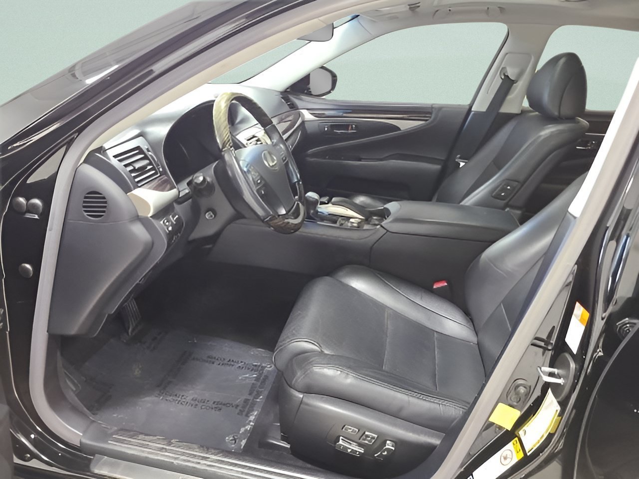Used 2016 Obsidian Lexus 460 image 18