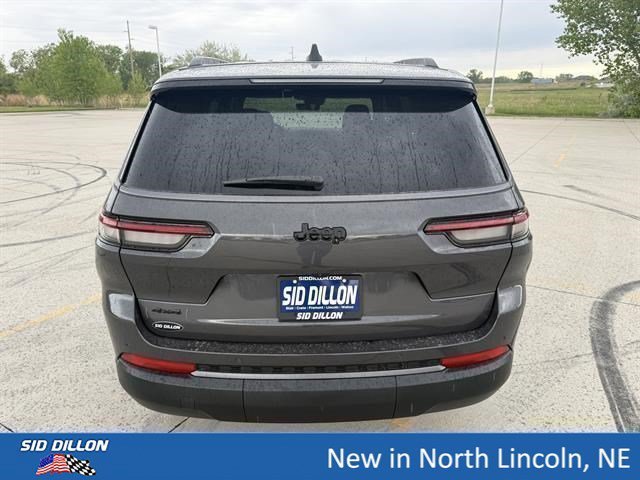 New 2026 Baltic Gray Metallic Clear-Coat Exterior Paint Jeep Laredo Altitude image 4