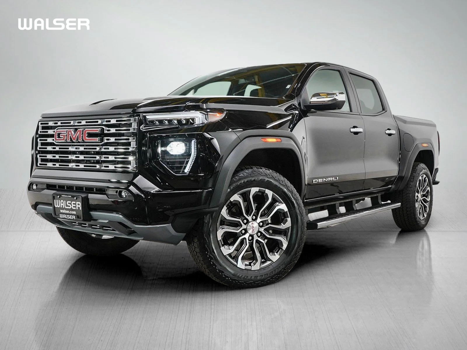 2024 GMC Canyon 4WD Denali Crew Cab Short Box's photo