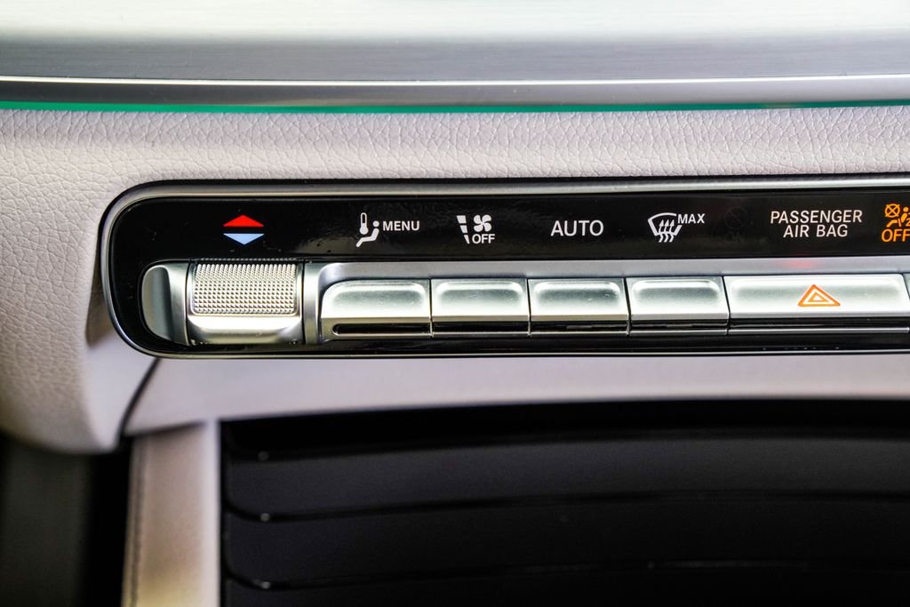 Used 2025 Black Mercedes-Benz GLS 450 image 31