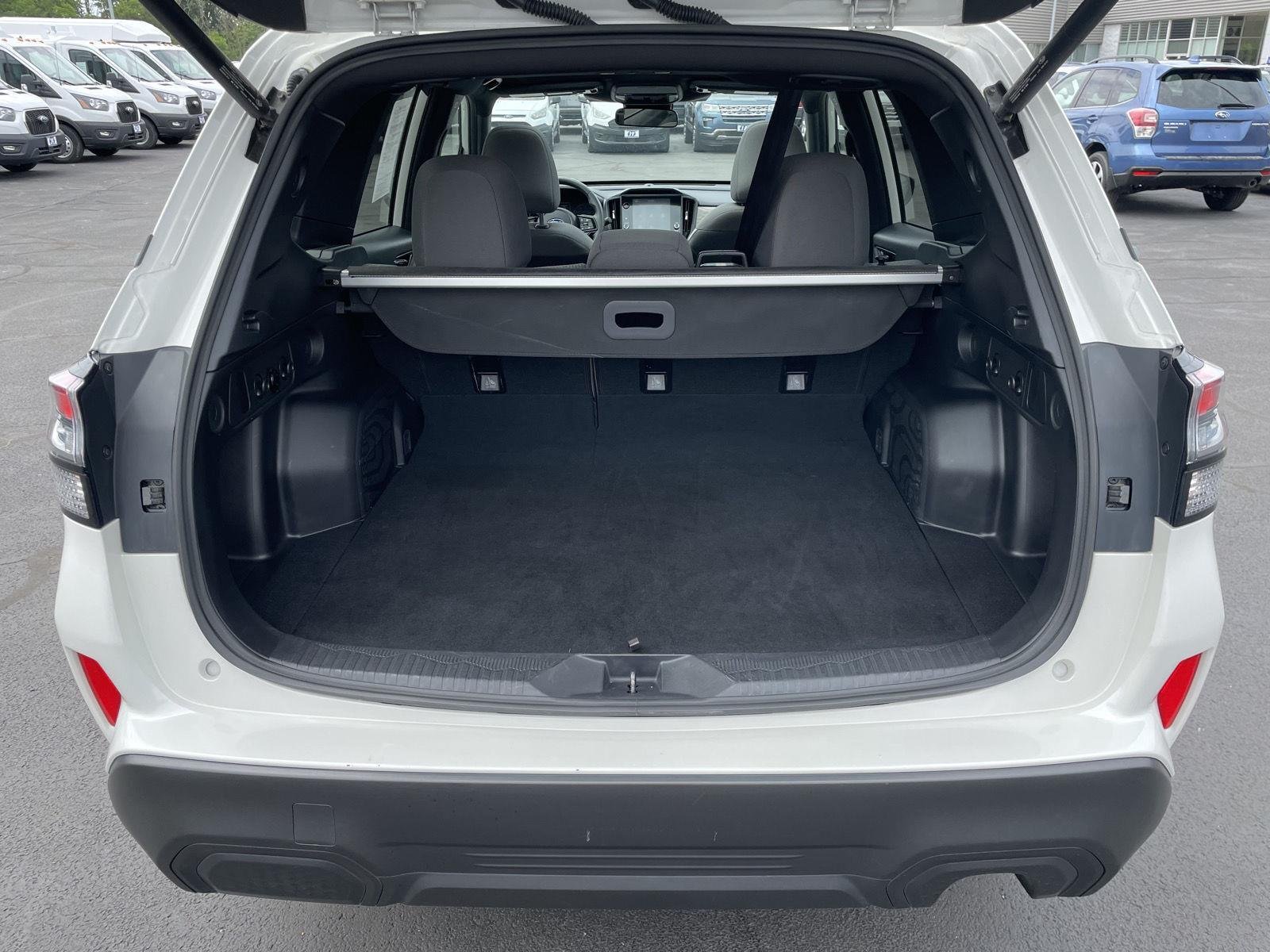 Used 2025 Crystal White Pearl Subaru Premium image 31