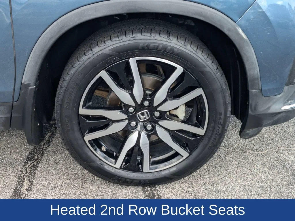 Used 2021  Honda Touring image 11