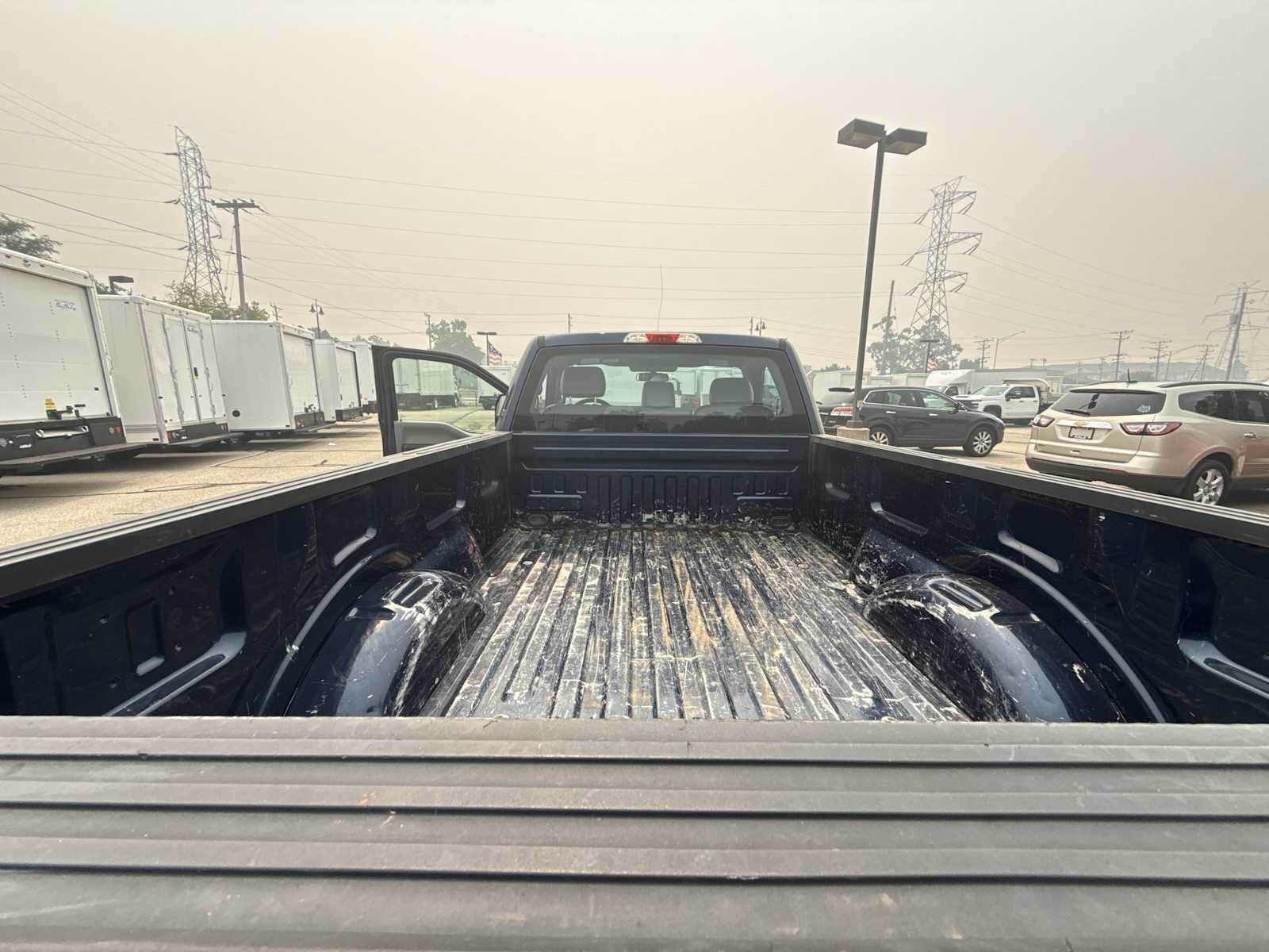 Used 2017 Blue Ford XL image 21