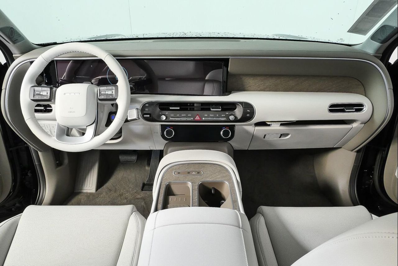 New 2026 Abyss Black Pearl Hyundai Limited FWD image 55