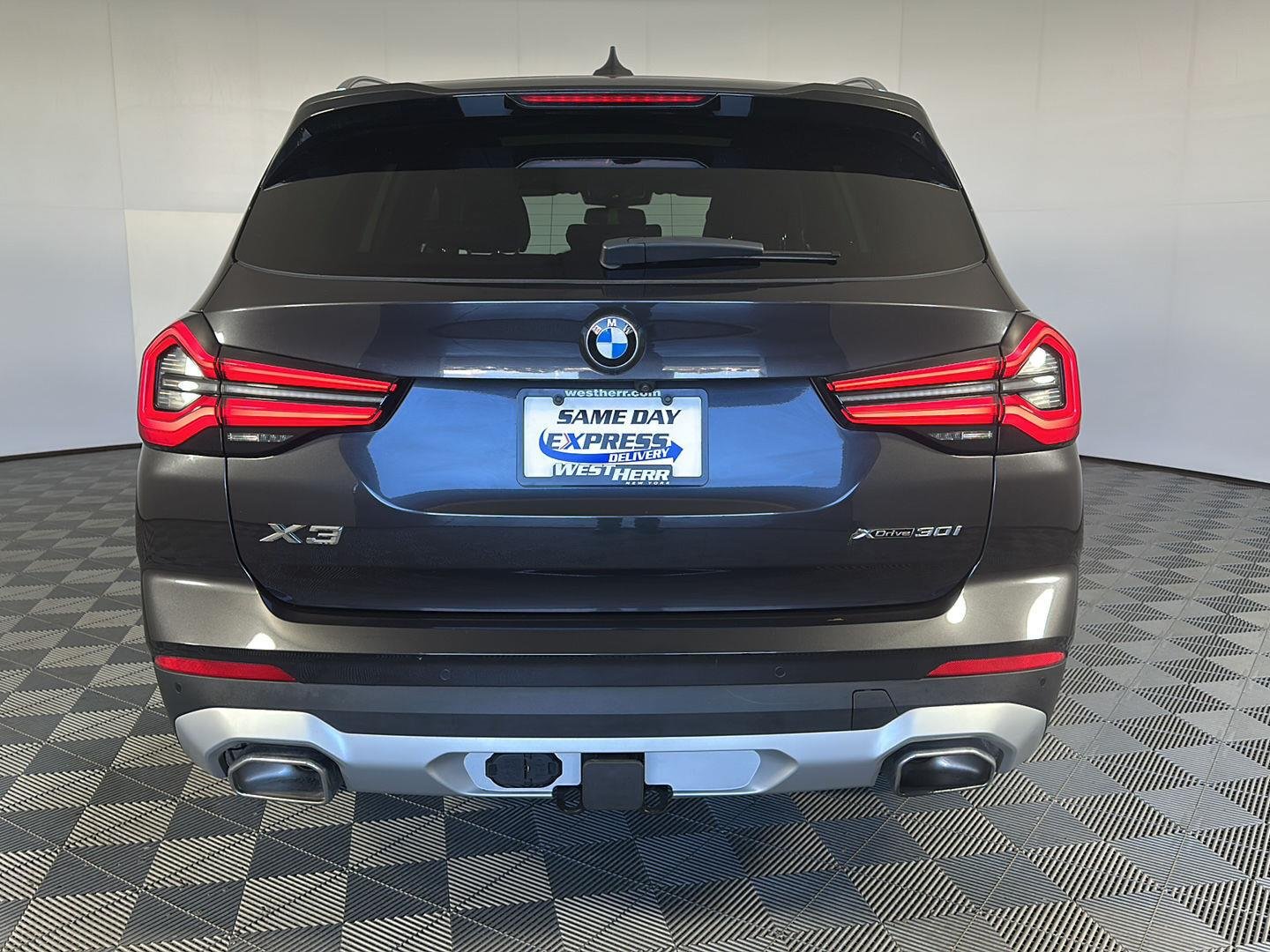 Used 2023 Dark Graphite Metallic BMW xDrive30i image 6
