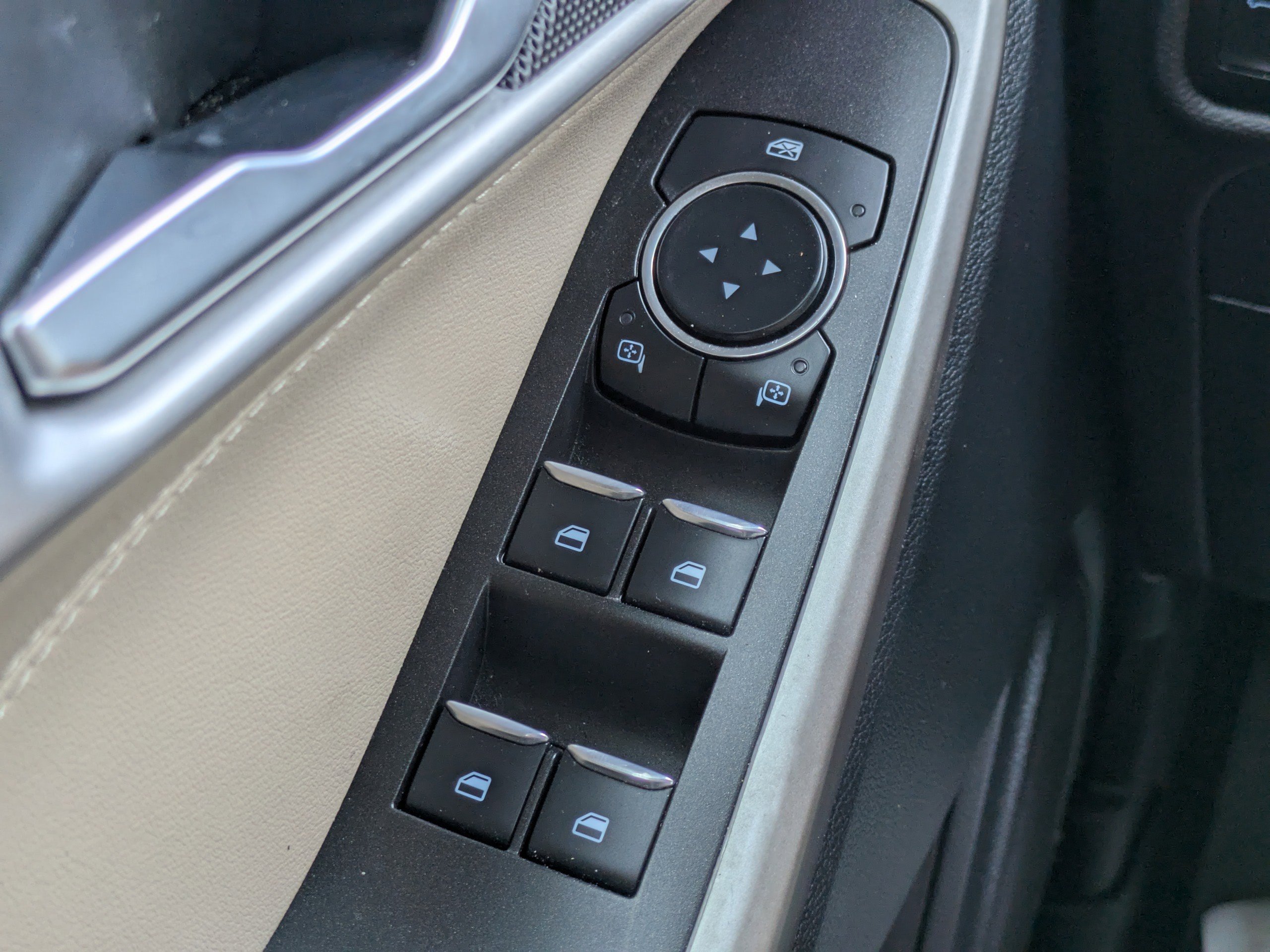 Used 2023 Oxford White Ford XLT image 19