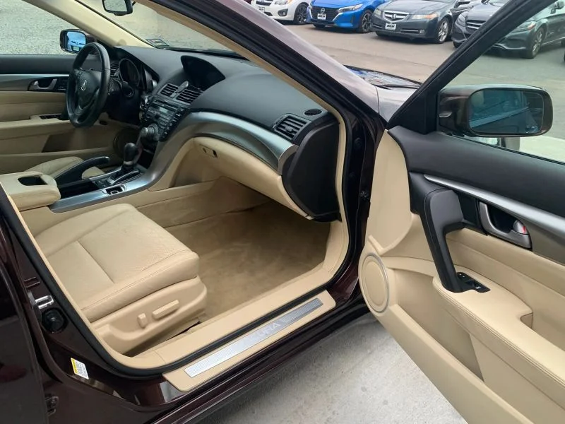 Used 2011 Maroon Acura Sedan 4D image 47