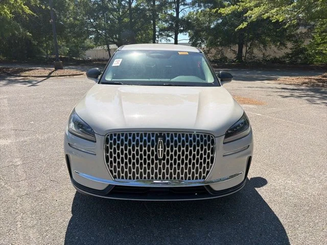 Used 2023 White Lincoln Standard image 8