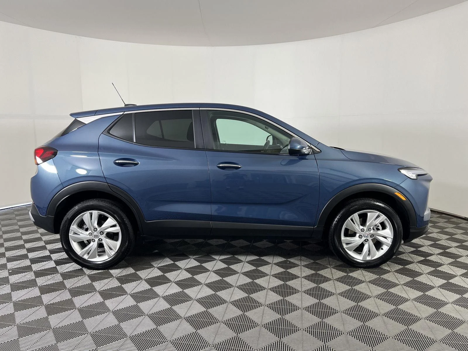 Used 2025 Ocean Blue Metallic Buick Preferred image 22