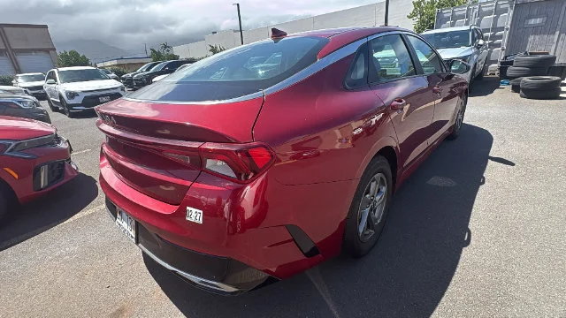 Used 2023 Red Kia LXS image 4