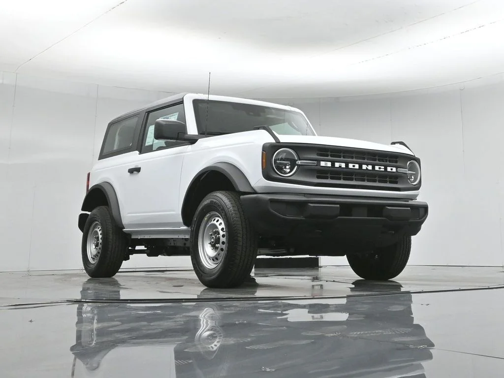 New 2026 Oxford White Ford Base image 42