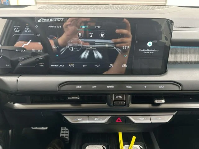 New 2027 Glacial White Pearl Kia X-LINE SX PRESTIGE image 18