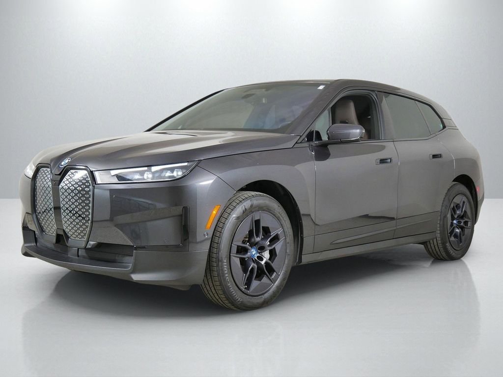 2023 BMW iX xDrive50's photo
