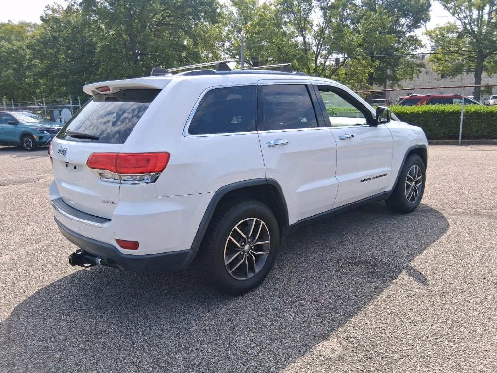 Used 2017 White Jeep Limited image 5