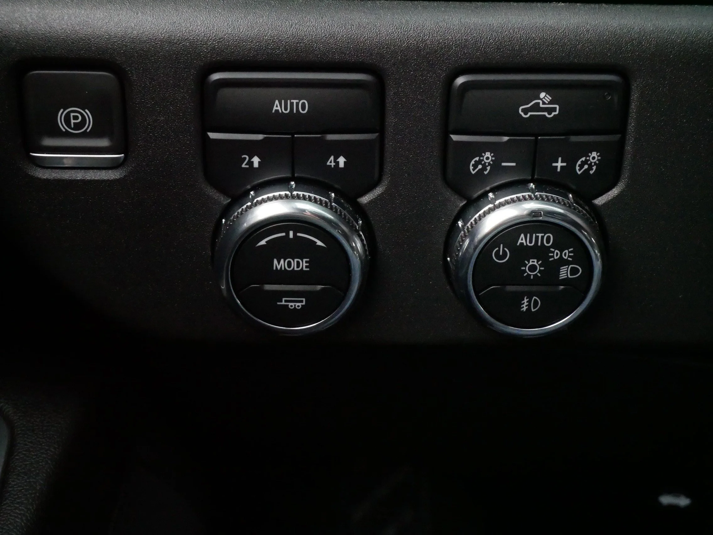 Used 2023 Onyx Black GMC Elevation image 27