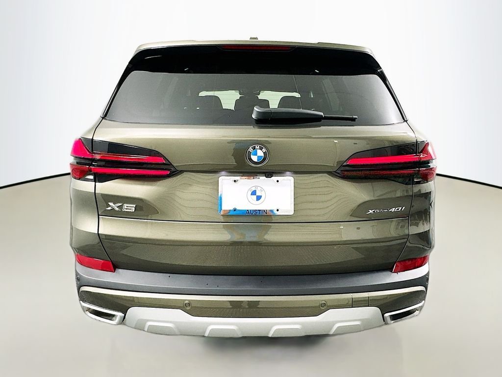 New 2026 Manhattan Green Metallic BMW xDrive40i image 6