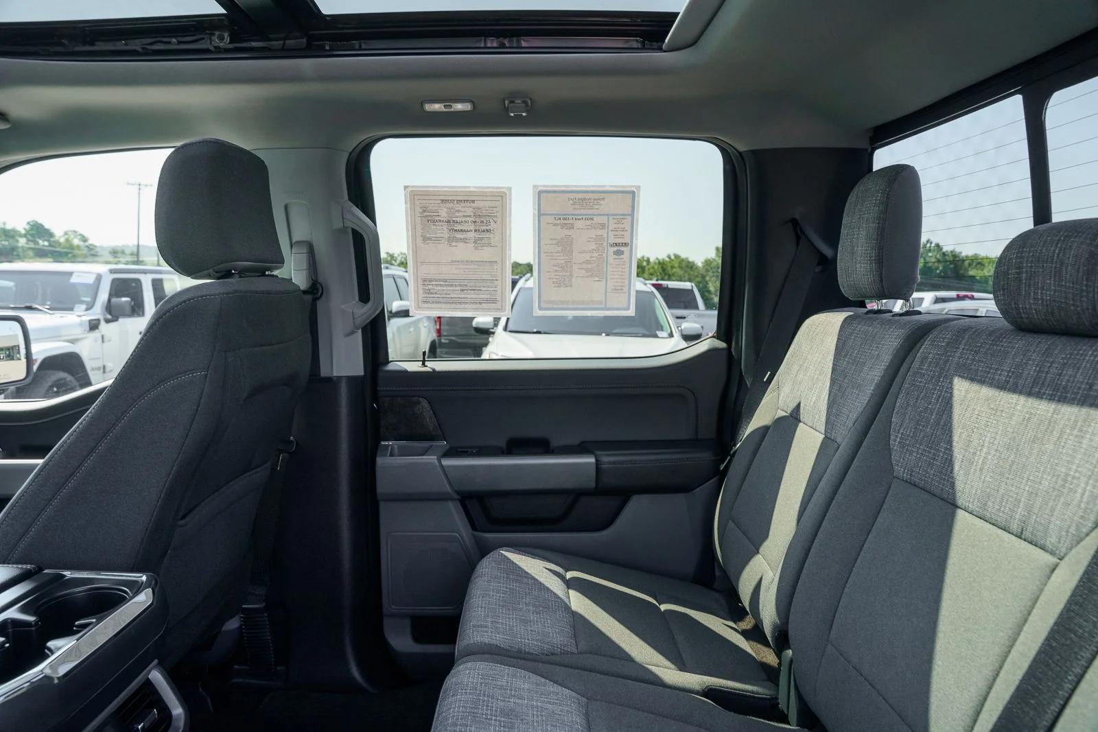 Used 2023 Blue Ford XLT image 19