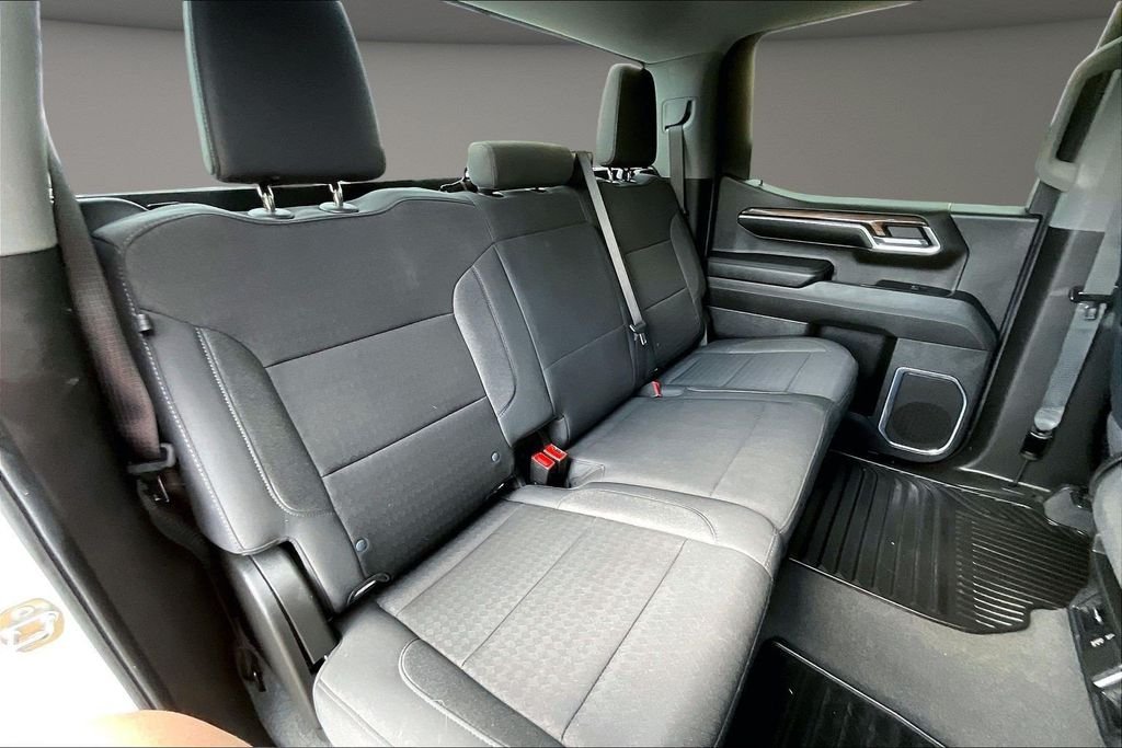 Used 2024 White Chevrolet LT image 28