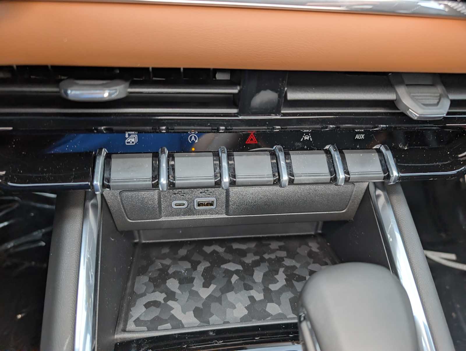2026 GMC Canyon AT4 - Photo 27