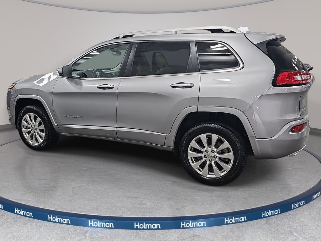 Used 2017 Silver Jeep Overland image 9