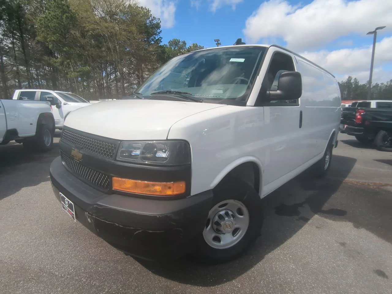 2025 Chevrolet Express 2500 Work Van HD's photo