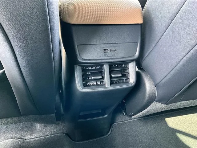 New 2027 Mosaic Black Metallic Chevrolet ACTIV image 18