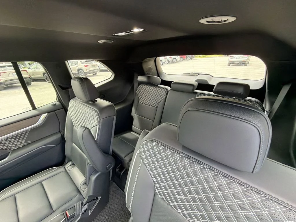 2026 GMC Acadia Denali - Photo 16