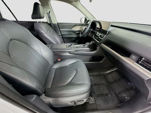 Certified Used 2025 Beige Toyota Limited image 31