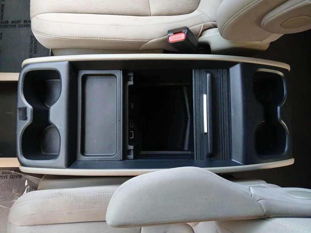 Used 2020  Honda EX image 40