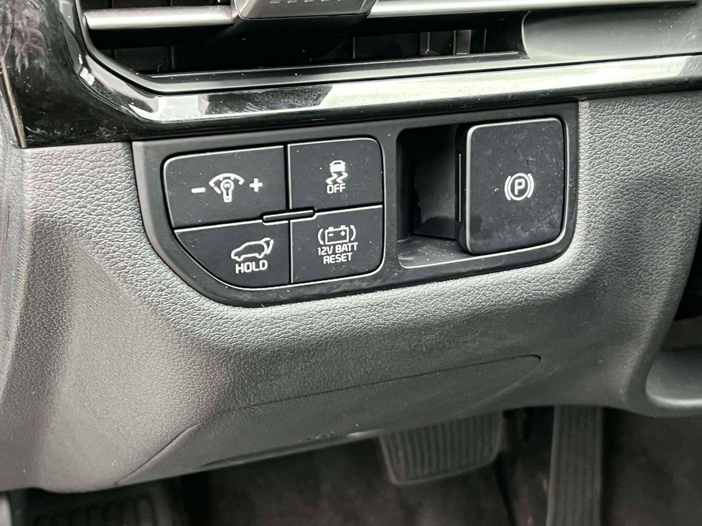 Certified Used 2026 Gray Kia X-Line image 18
