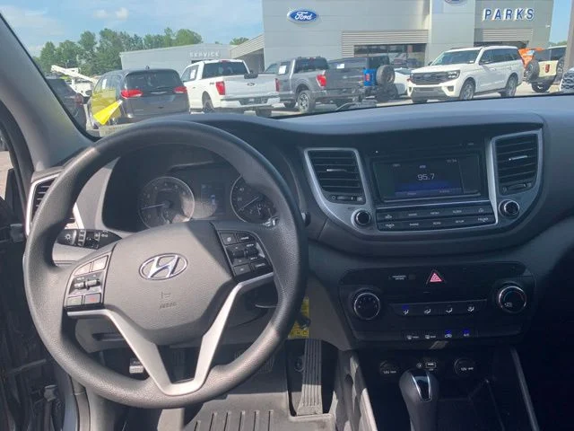 Used 2017 Gray Hyundai SE image 24