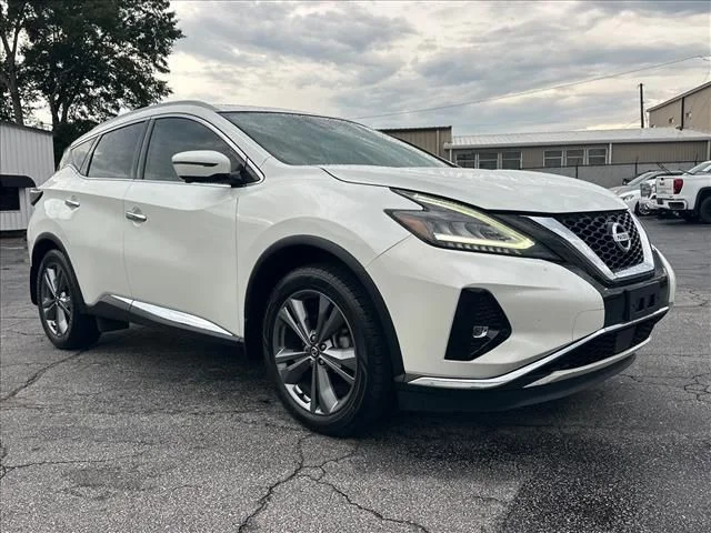 Used 2020 White Nissan Platinum image 2