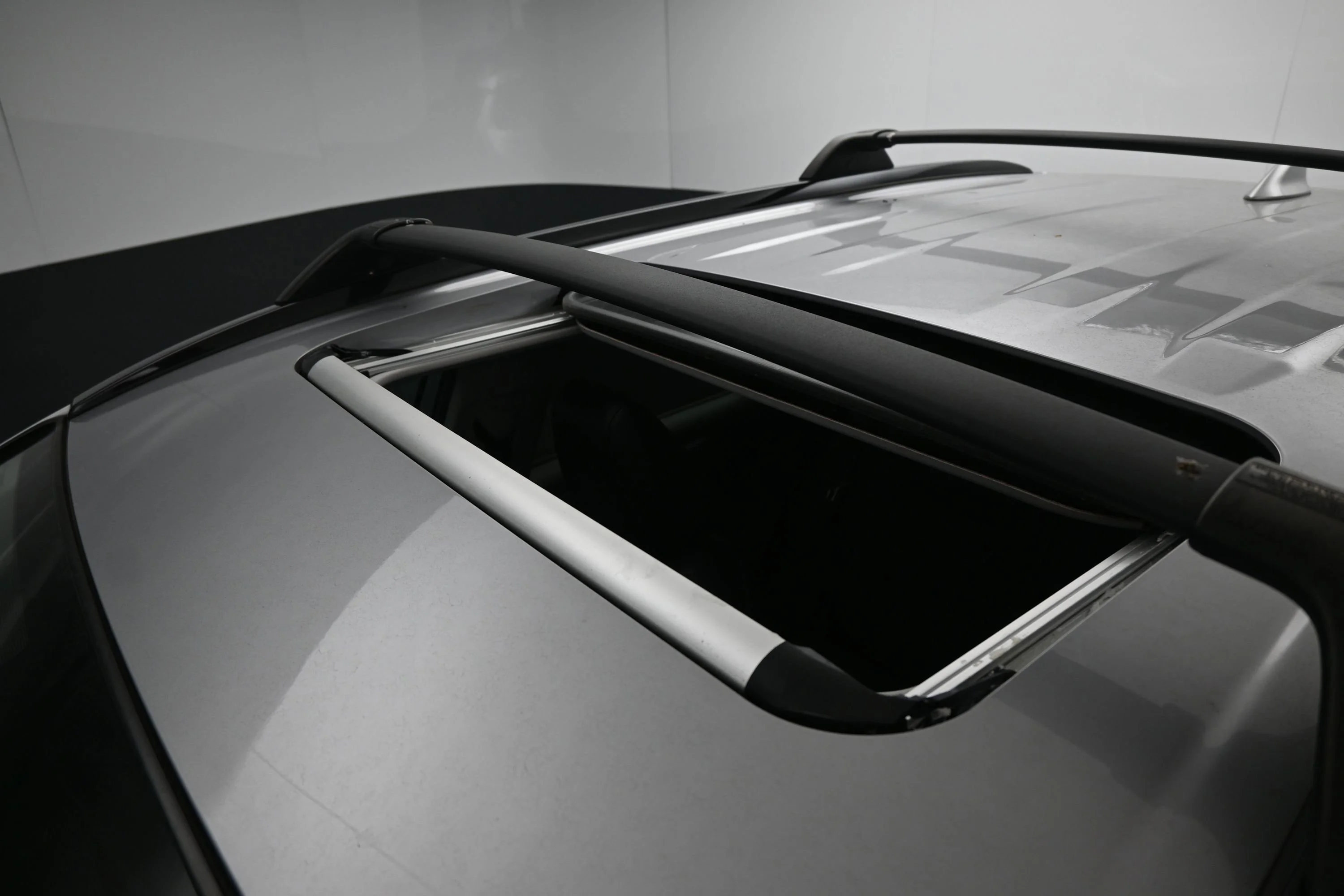 Used 2022 Silver Sky Metallic Toyota XLE Premium image 21